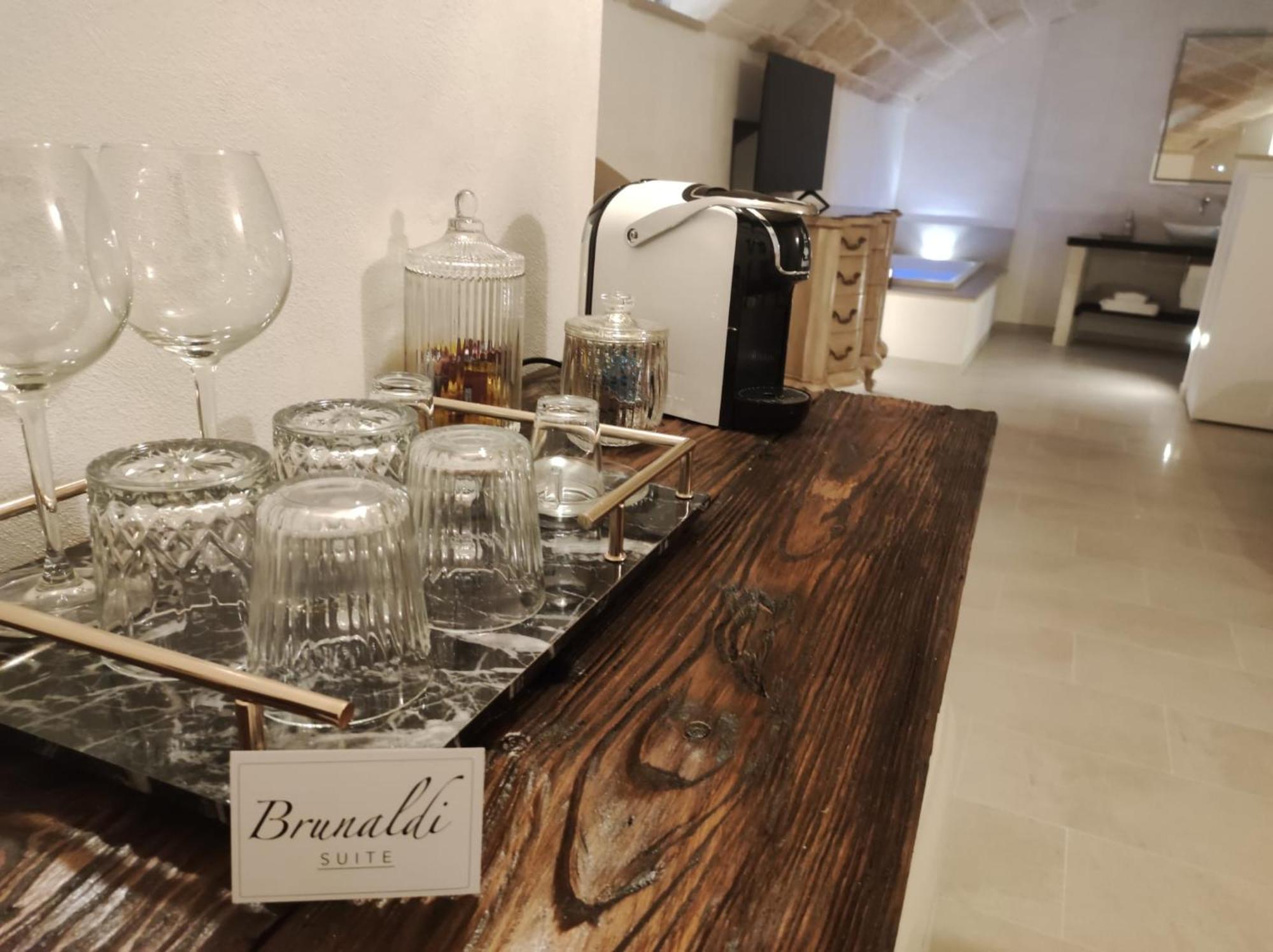 Brunaldi Suite Monopoli Bilik gambar